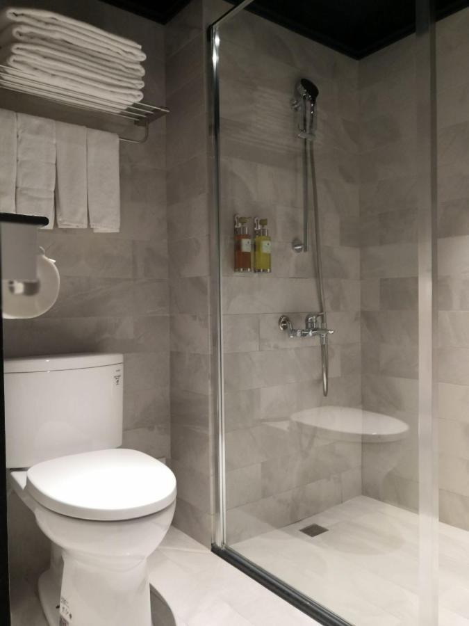 Q21 Hotel Cao Hùng Ngoại thất bức ảnh